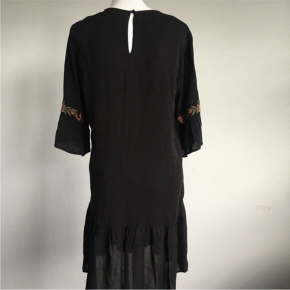 Velvet by Graham and Spencer Floral Embroidered Bell Sleeve Dress Black - Picture 6 of 9